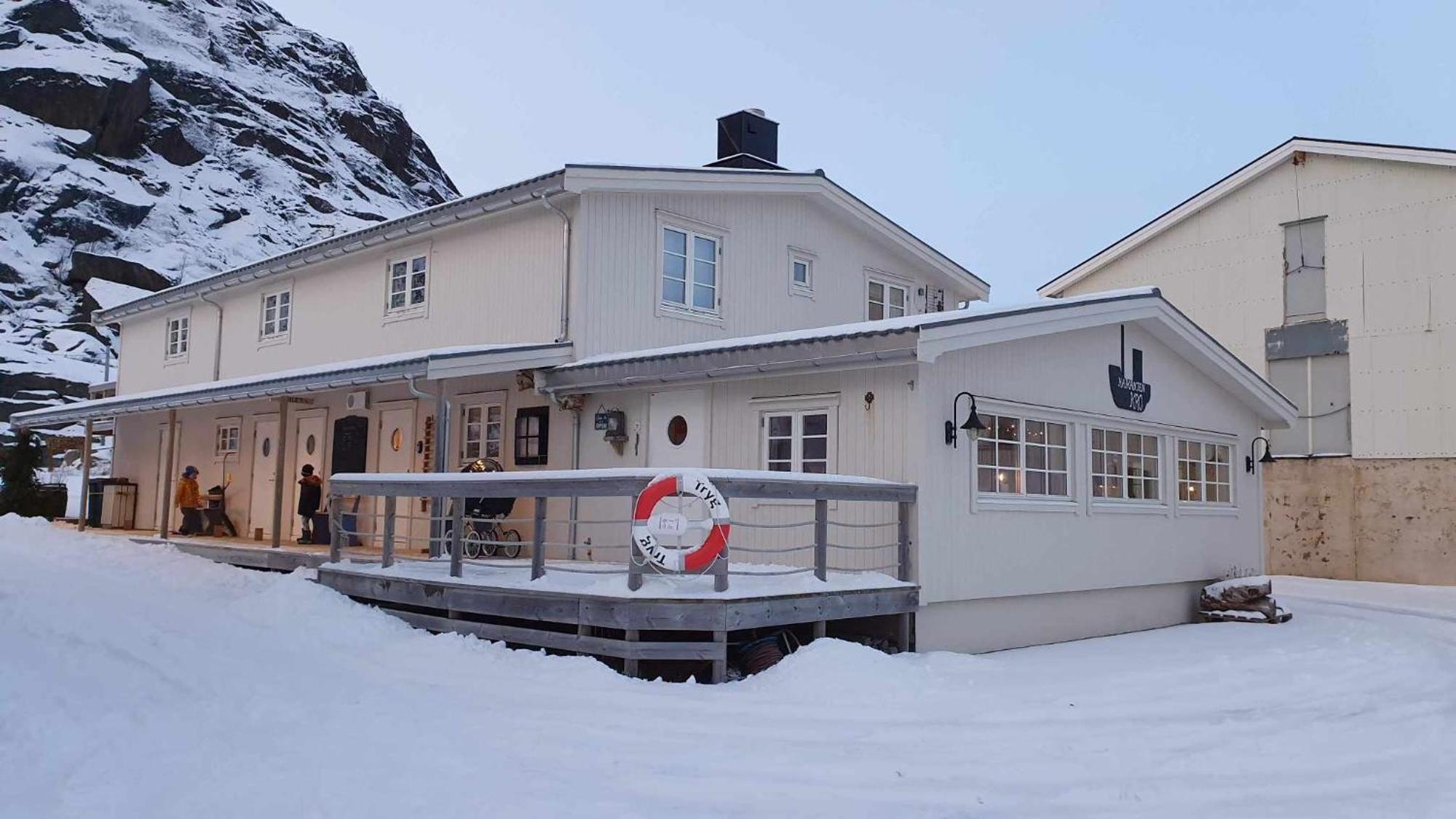 Kaikanten Rorbuer Sennesvik ภายนอก รูปภาพ